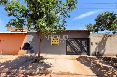 Casa com 3 quartos à venda, 180 m² por R$ 500.000 - Jardim Novo Petrópolis