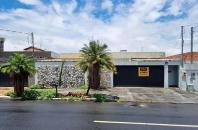 Casa Comercial/ Residencial à venda com 329,88m² - Setor Aeroporto