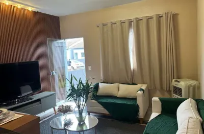 Casa com 2 quartos à venda na Avenida Rui Barbosa, 64, Setor Cristina, Trindade