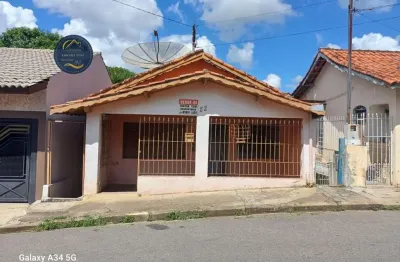 Casa para venda em pinhalzinho, centro, 3 dormitórios, 1 suíte, 2 banheiros, 1 vaga
