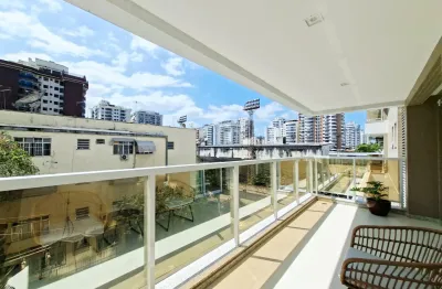 Apartamento decorado de 3 quartos, suíte com closet, roupeiro, lavabo, despensa e dependência completa.