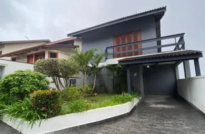 Casa no condominio arujazinho iv com 3 quartos e 2 salas com lareira