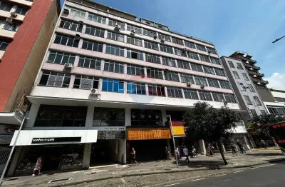 Apartamento espaçoso em localização privilegiada no coração do méier!