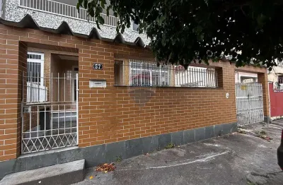 Apartamento tipo casa, com 2 amplos quartos, em jardim américa