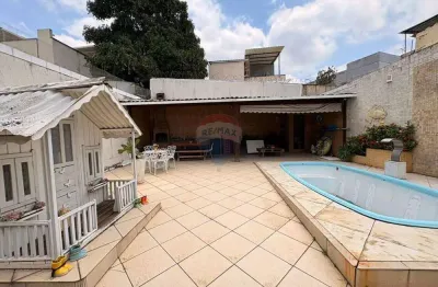 Maravilhosa casa com piscina a venda na rua arapogi - brás de pina