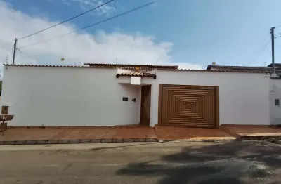 Casa com 4 quartos à venda na Sm 3, Jardim Sônia Maria, Goiânia