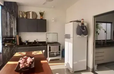 Casa à venda na Amburana, Jardim Mariliza, Goiânia