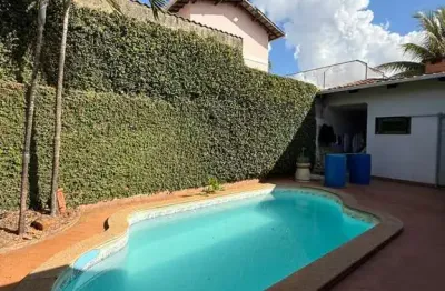 Casa com 4 quartos à venda na Rua S-048, Anápolis City, Anápolis