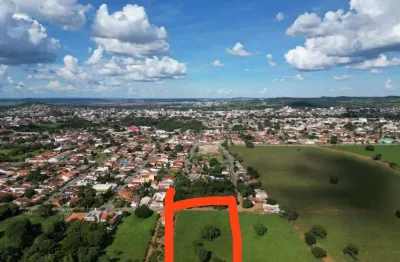 Terreno à venda na Avenida Liberata Maria de Santa Bárbara, Setor Estrela do Oriente, Trindade