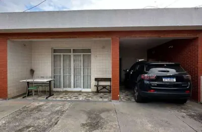 Casa com 3 quartos à venda na Avenida Mutirão, Jardim Goiás, Goiânia