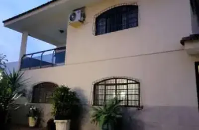 Casa com 5 quartos à venda na Rua Araponga, Qd 114, Lt 03, Santa Genoveva, Goiânia