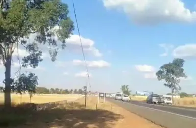 Terreno à venda na Das Perdizes, Jardim Floresta, Trindade