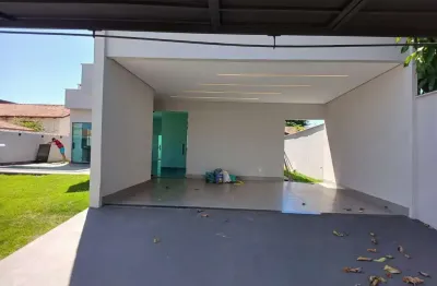 Casa com 3 quartos à venda na Rua 18, Vila Santa Helena, Goiânia