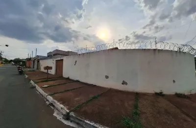 Casa com 3 quartos à venda na Rua RB 3, Residencial Recanto do Bosque, Goiânia