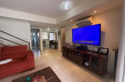 Casa em condomínio fechado com 2 quartos à venda na Rua B6A, Parque das Laranjeiras, Goiânia