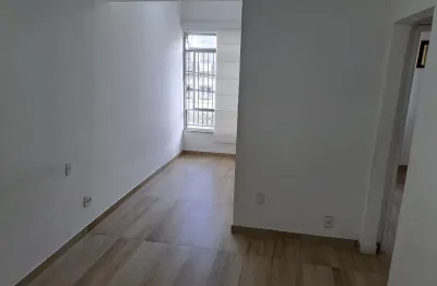 Belo quarto e sala em santa teresa colado na rua do riachuelo.