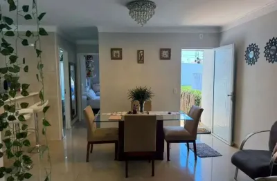 Casa à venda - parque da liberdade 1 - 2 quartos   143 área terreno  96,28 área construída   - sala 2 ambientes, com painel - 2 quartos com armários  - 02 banheiros com armário  - cozinha planejada  -