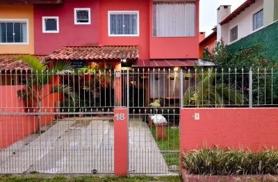 Um lindo sobrado vermelho em florianópolis no estado de santa catarina