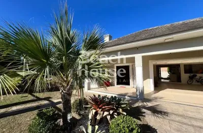 Espaço e qualidade de vida em nova tramandaí! casa com 3 dormitórios, jardim e 2 vagas de garagem !!!