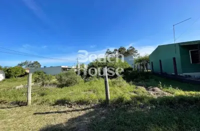Terreno bem localizado em nova tramandaí de esquina com avinida asfaltada.