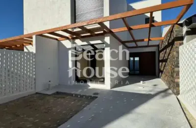 Um novo conceito de morar bem em nova tramandaí ,lindo sobrano com excelente padrão construtivo em região de moradores .