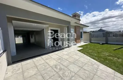 Linda casa  para pessoas exigentes , alto  padrão de acabamento em nova tramandaí