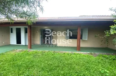 Casa explendita e acomchegante localizada na nova tramandaí!!