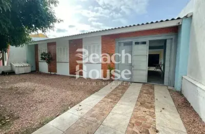 Conforto e sofisticação em nova tramandaí – casa semi mobiliada com 4 quartos, suíte e espaço gourmet completo !!!