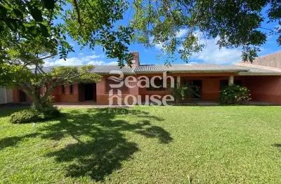 Casa de alto padrão, localizado no bairro jardim beira mar !!!