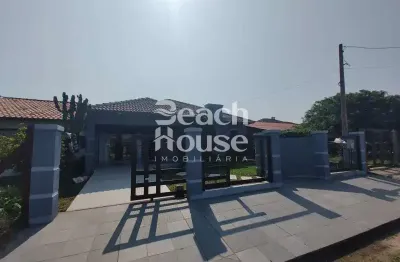 Casa semi mobiliada com 2 suítes na nova tramandaí – conforto e praticidade!