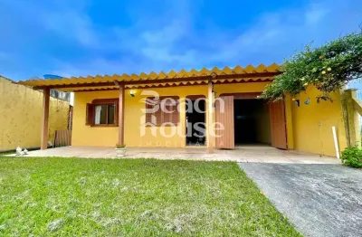 Casa bem localizada apenas 100 metros do mar em nova tramandaí não perca essa oportunidade