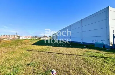2 terrenos no bairro zona nova ,lugar excelente para comercio , de frente para uma das principais avenidas de tramandaí.