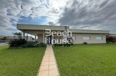 Espaço, conforto e segurança na zona nova – casa com 4 quartos em terreno amplo de 1.014m² !!!