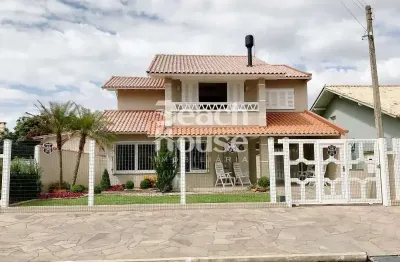 Casa de alto padrão, uma quadra do mar e da plataforma de tramandaí !!!