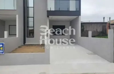 Lindo sobrado localizado em tramandaí com 3 dormitórios  e 1 suíte !!