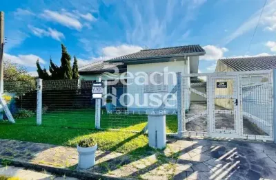 Casa semi mobiliada, e próxima ao mar! local tranquilo para morar ou veranear!