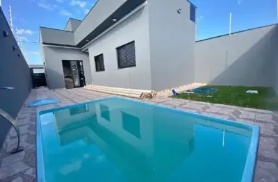 Casa recém construída no bairro planejado parque itapê com piscina