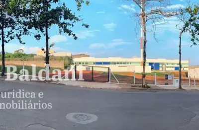 Terreno à venda na Rua Eugênio Bertini, 585, São Luiz, Americana