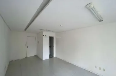 Sala comercial com 1 sala à venda na rua frederico simões, 153, caminho das árvores, salvador, 33 m2 por r$ 160.000