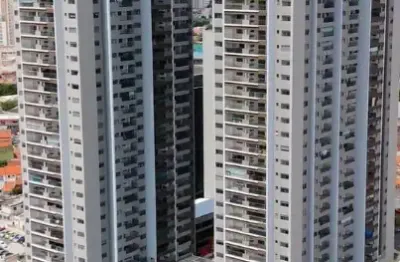 Lindo apartamento com varanda gourmet c/ churrasqueira a carvão.