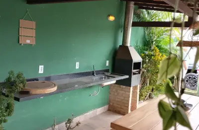 Casa aconchegante em búzios, bairro vila verde,com 2 quartos