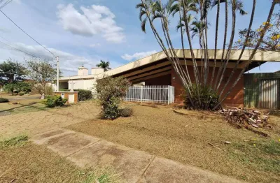 Casa com 3 quartos à venda na Avenida das Flores, 118, Cidade Jardim, Pirassununga