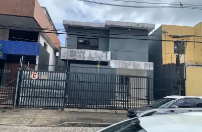 Casa/sobrado 300m2 c/ 6 quartos  5 suítes garagem piso em granito em todos os espaçosno barris em salvador venda r$ 1.800.000,00 / locação r$ 9.000,00