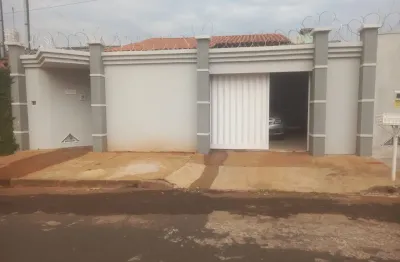 Casa com 3 quartos à venda no Santa Rosa, Uberlândia 