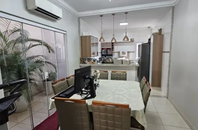 Casa com 3 quartos à venda no Santa Rosa, Uberlândia 