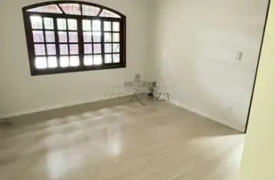 Oportunidade - casa - jardim das indústrias - 2 dormitórios - 70m².