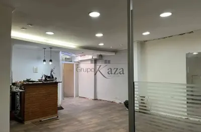 Casa comercial para alugar na Rua Aristides Friggi, Vila Guaianazes, São José dos Campos