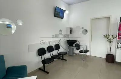 Casa comercial para alugar na Rua Capitão Raul Fagundes, Jardim Paulista, São José dos Campos