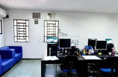 Casa comercial para alugar na Avenida Anchieta, Jardim Nova América, São José dos Campos