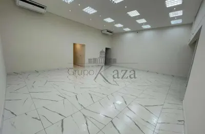 Casa comercial para alugar na Avenida Juriti, Moema, São Paulo